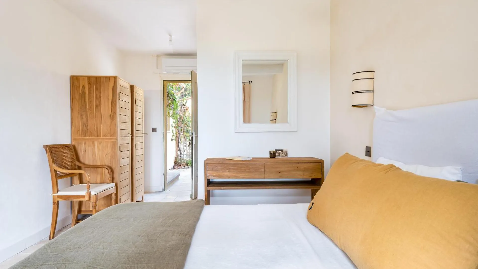 Mas Du Loriot Bed & Breakfast Murs  France